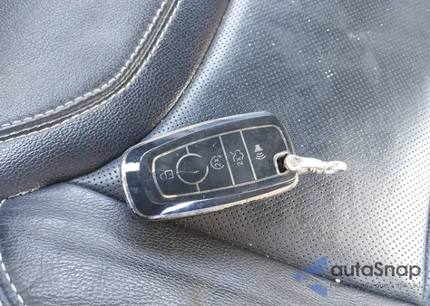 2021 Ford Explorer St z USA, uszkodzony, nr VIN 1FM5K8GC5MGA25631